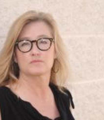 Profile Picture of Suzanne Zewan